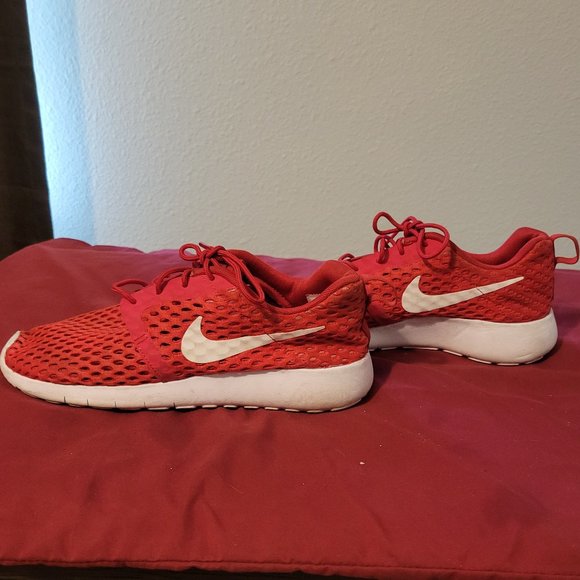 Nike Roshe One Flight Weight University Red/White Sneakers 5y or Womens 6.5 - Picture 3 of 7
